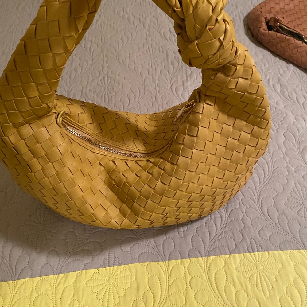 Urban Expressions Tan Woven Shoulder Bag - Picture 2 of 6